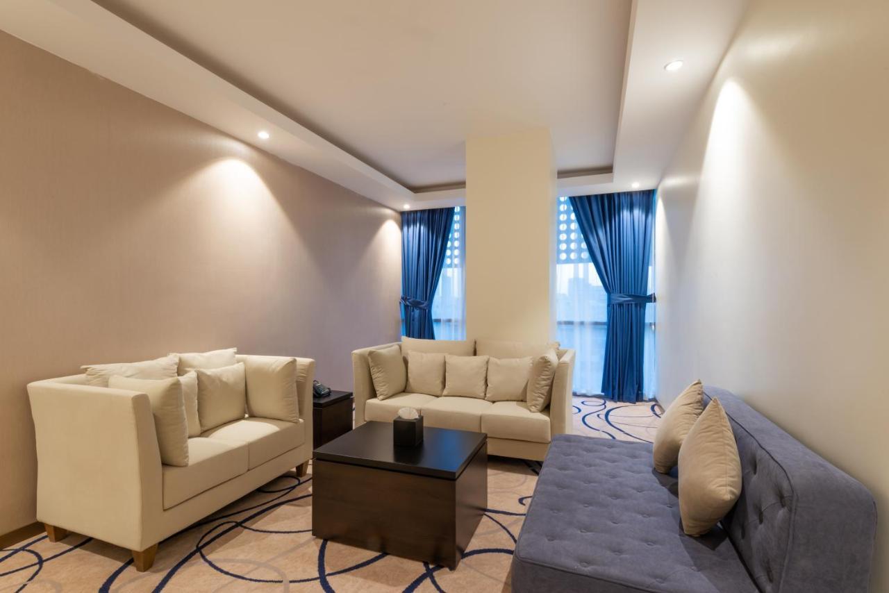 Warwick Riyadh Al Wezarat Exterior foto