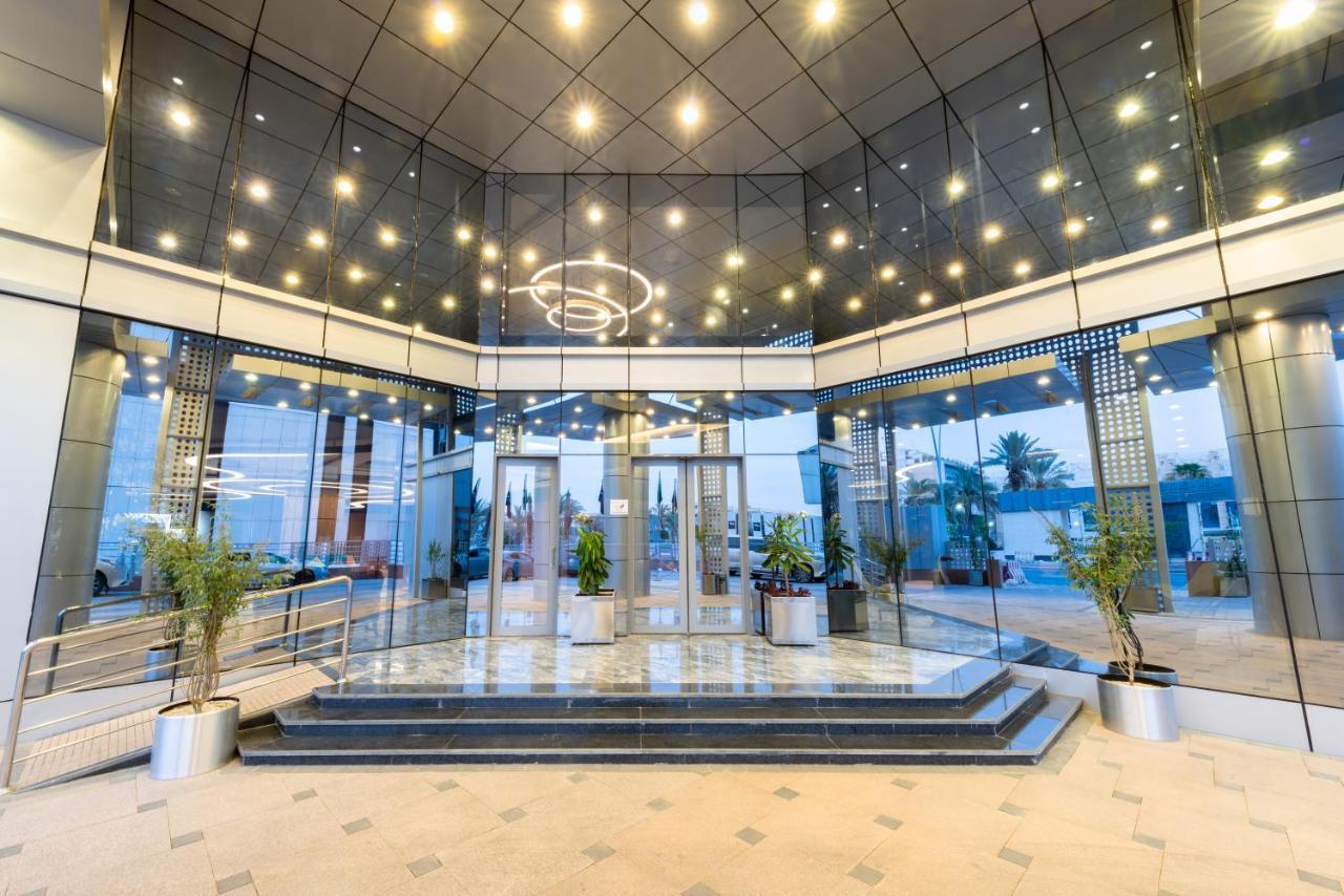 Warwick Riyadh Al Wezarat Exterior foto