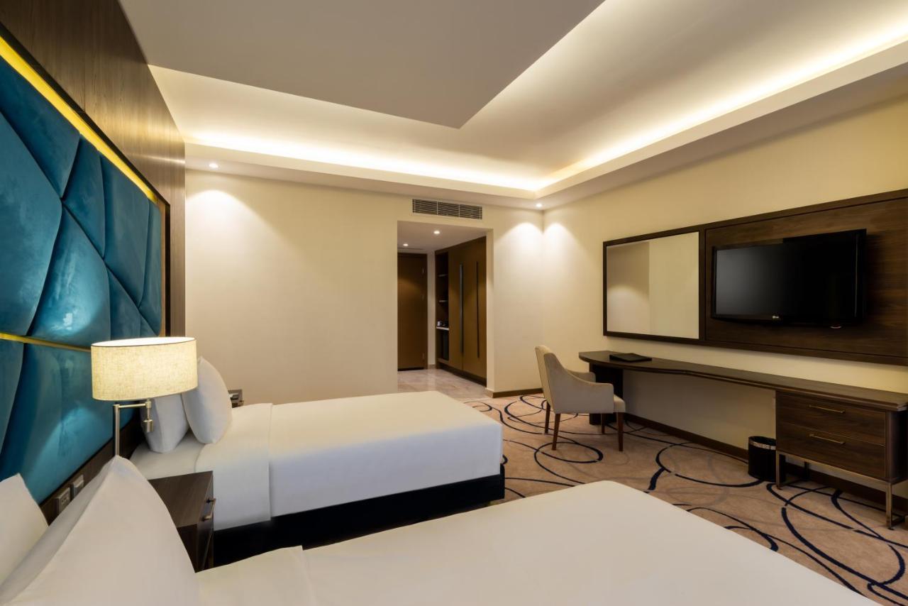 Warwick Riyadh Al Wezarat Exterior foto